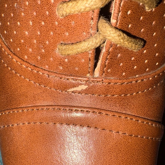 Vintage Oxford style lace up heels - Picture 12 of 13